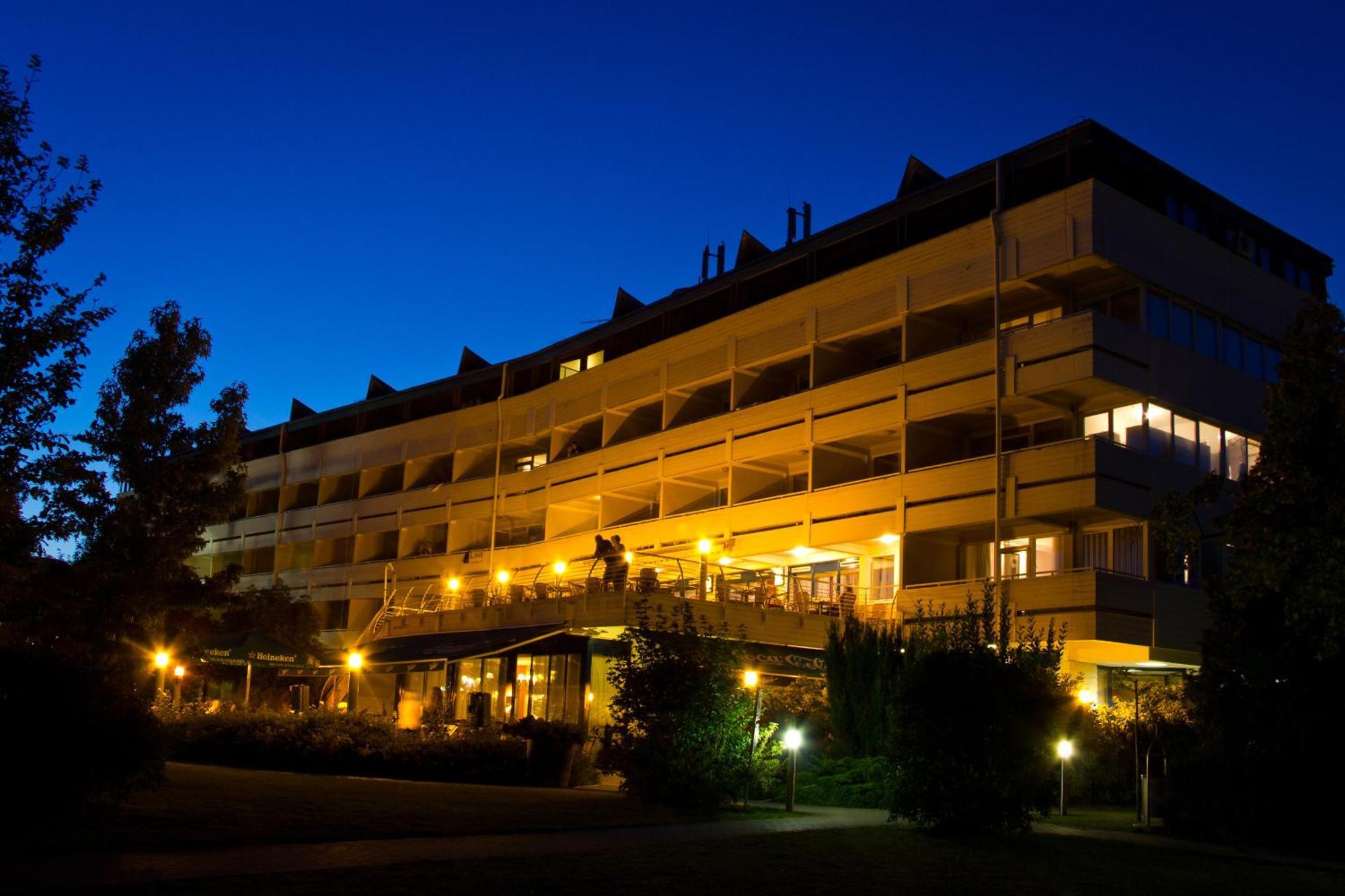Hotel Marina Port Balatonkenese Exteriér fotografie